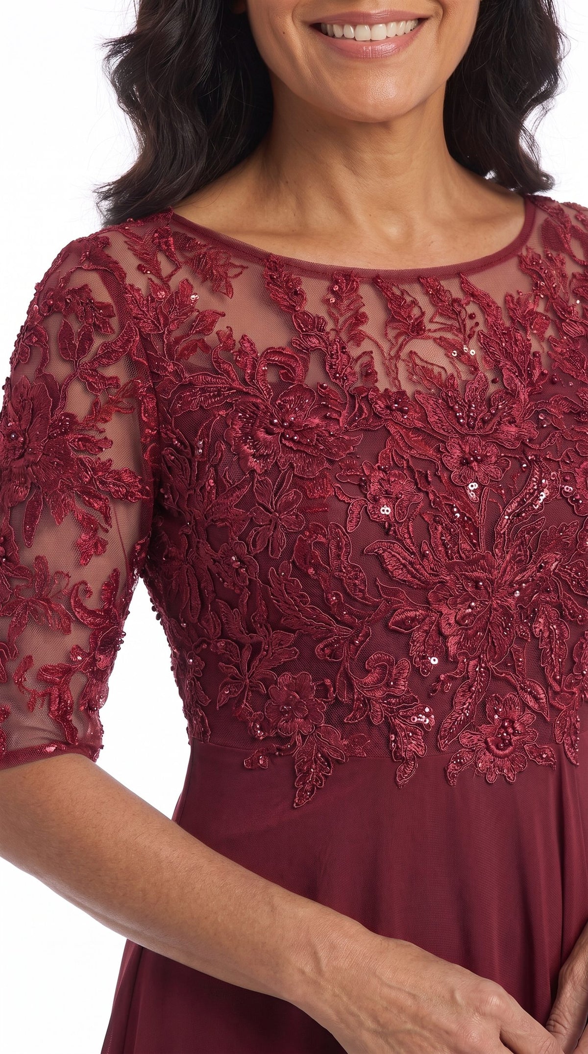 Vestido Celia | Encaje y gasa en burdeos, detalle del encaje