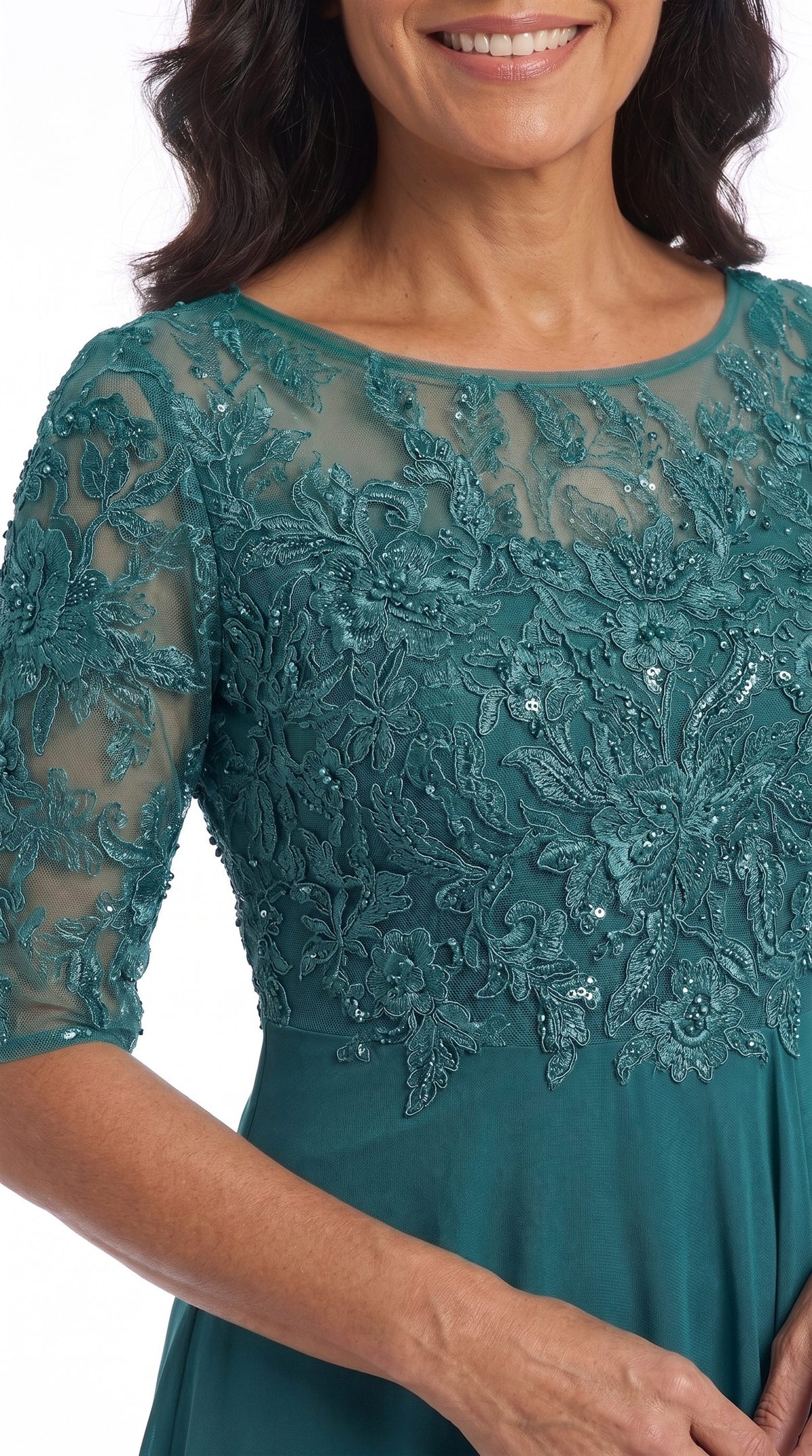 Vestido Celia | Encaje y gasa en verde azulado, detalle del encaje